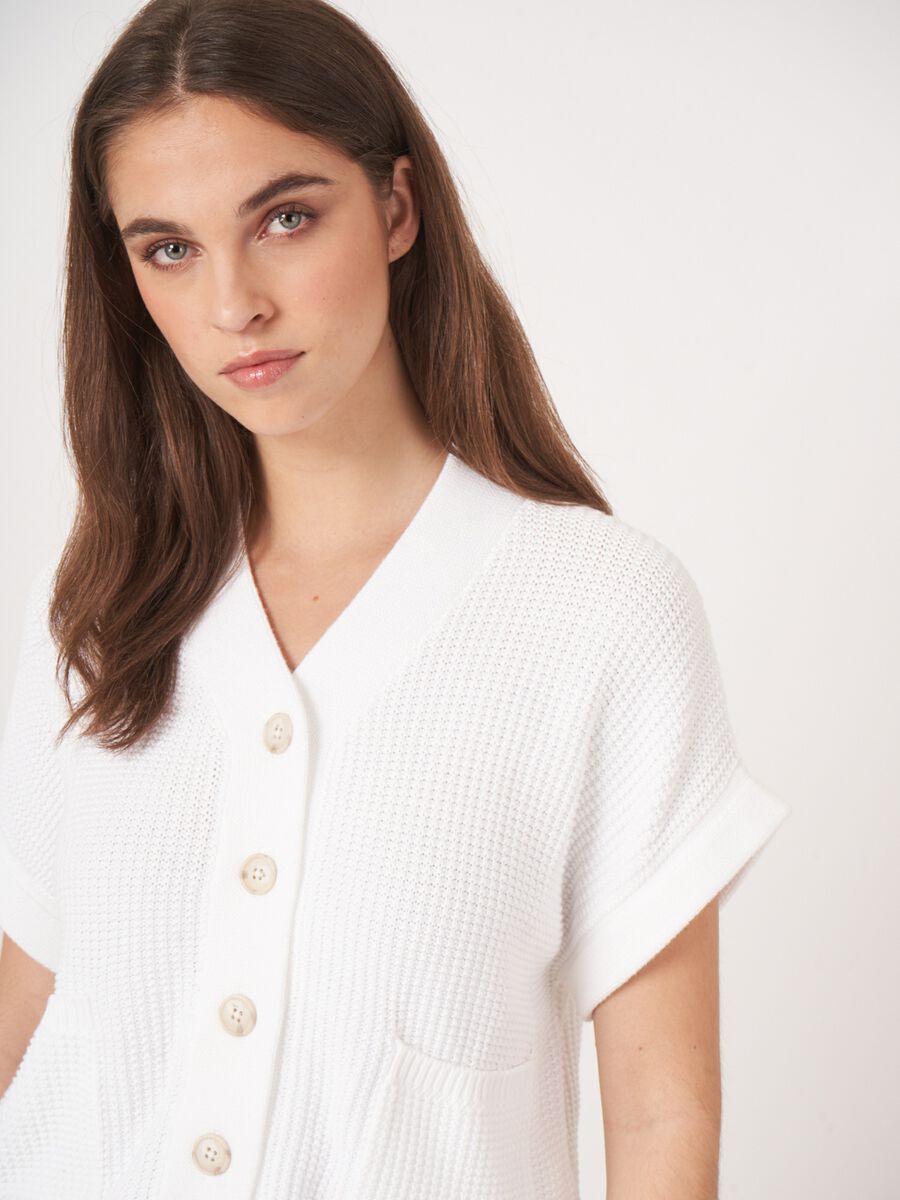 Oversized ärmellose texturierte Strickjacke mit Taschen image number 2