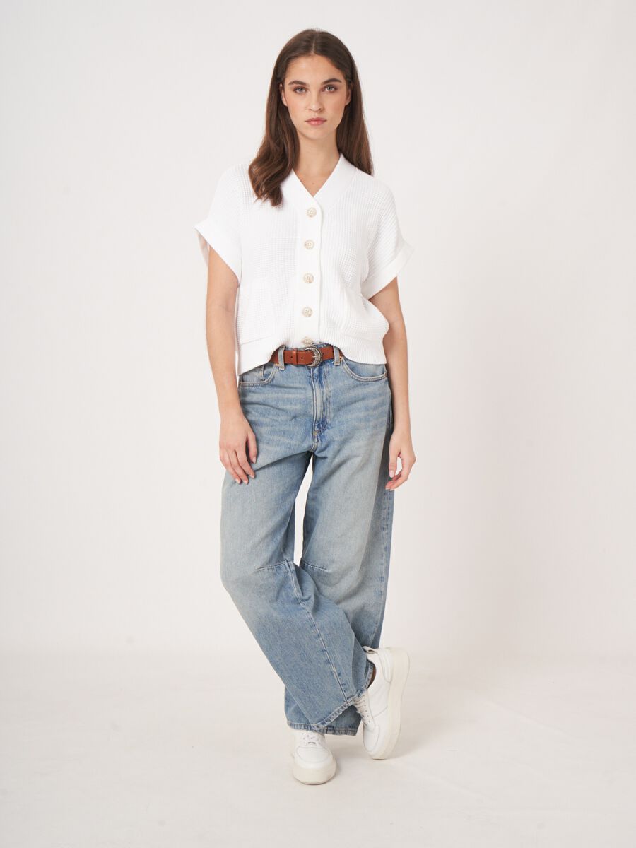 Oversized ärmellose texturierte Strickjacke mit Taschen image number 6