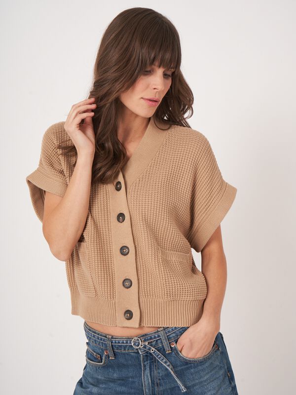 Oversized ärmellose texturierte Strickjacke mit Taschen image number 3