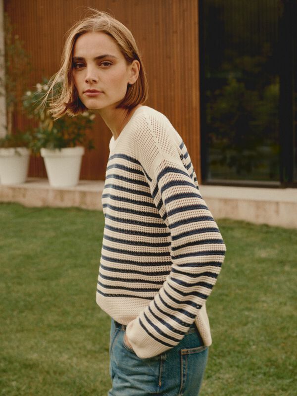 Pull ajouré et rayé image number 2