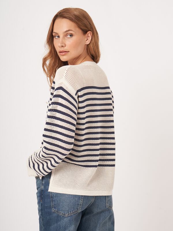 Pull ajouré et rayé image number 9