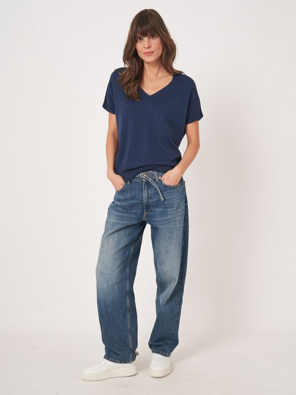 Sleeveless fine rib knit cashmere blend sweater image number 3