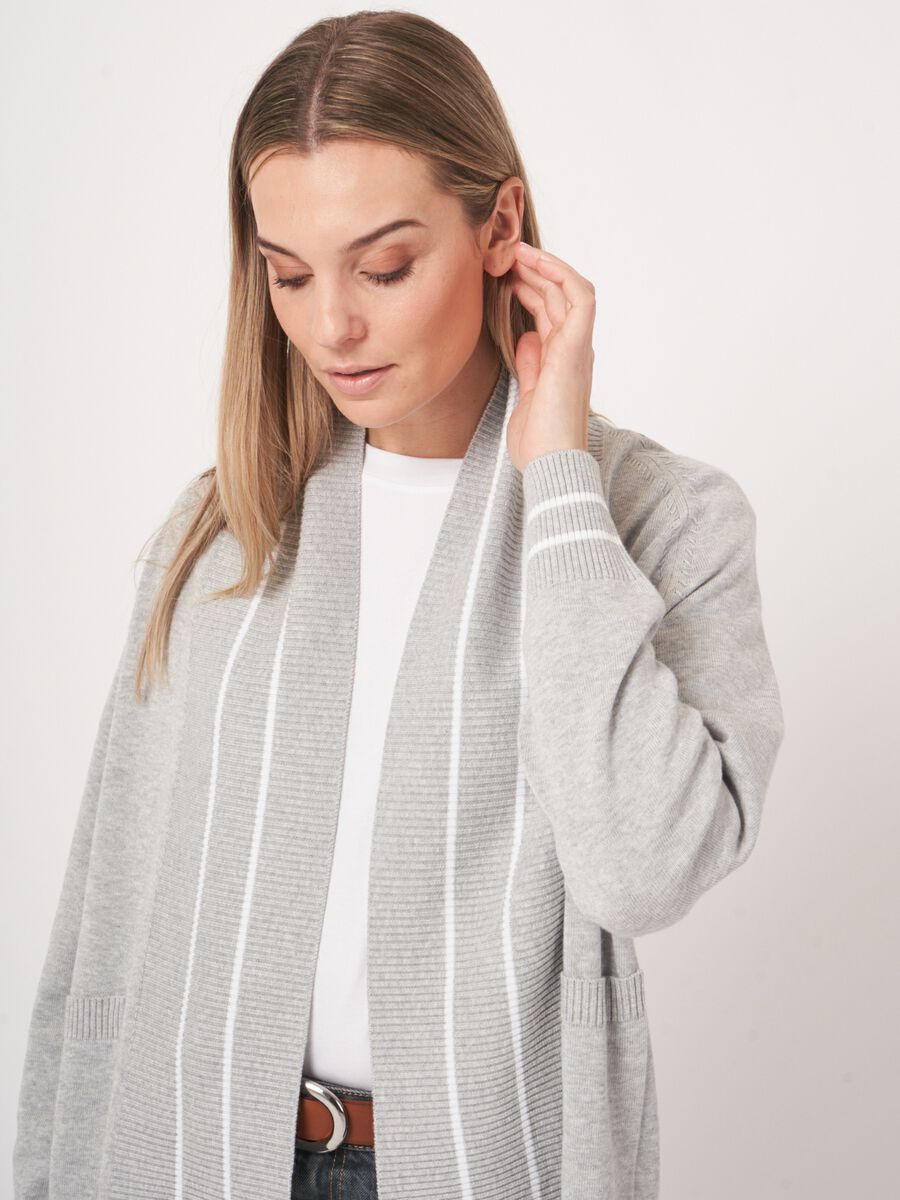 Gilet ouvert et détail rayures en mélange de coton  image number 3