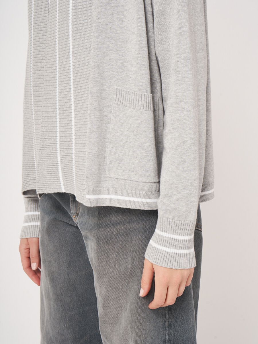 Gilet ouvert et détail rayures en mélange de coton  image number 6