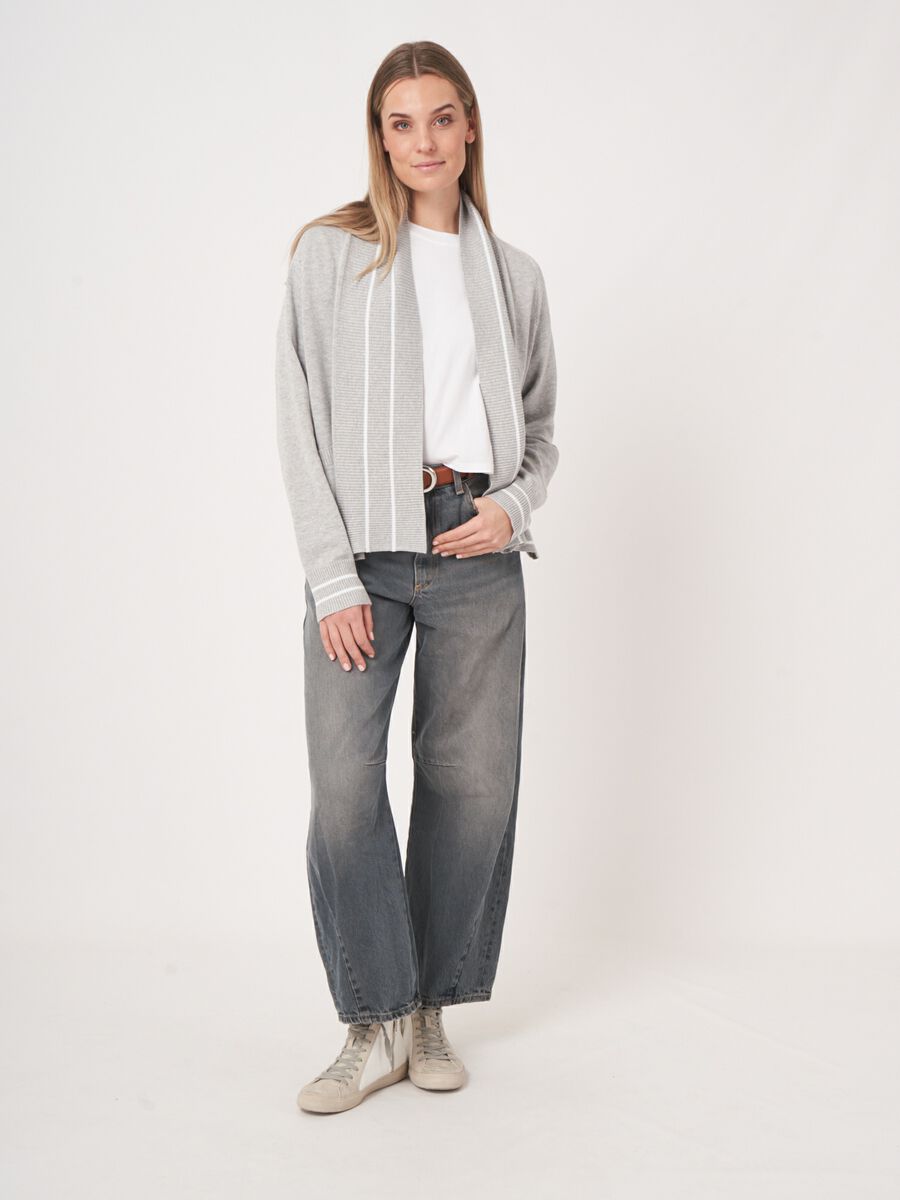 Gilet ouvert et détail rayures en mélange de coton  image number 7