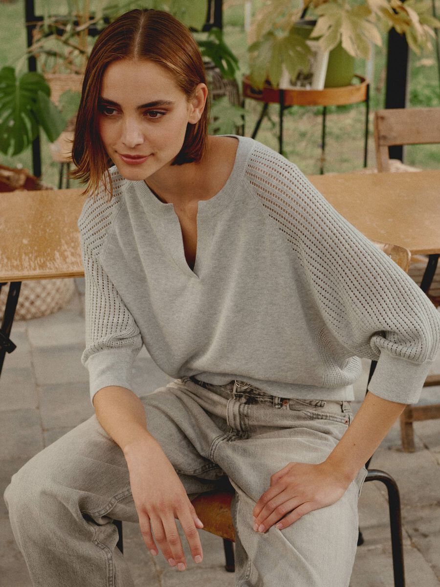 Pull avec manches raglan ajourées en mélange de coton  image number 0