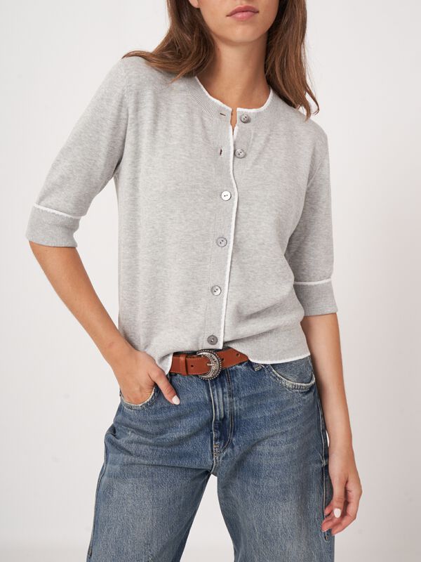 Short sleeve cardigan with contrast seams image number 4