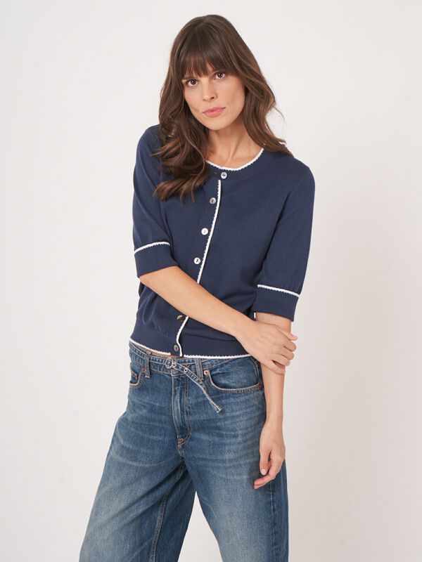 Short sleeve cardigan with contrast seams image number 4