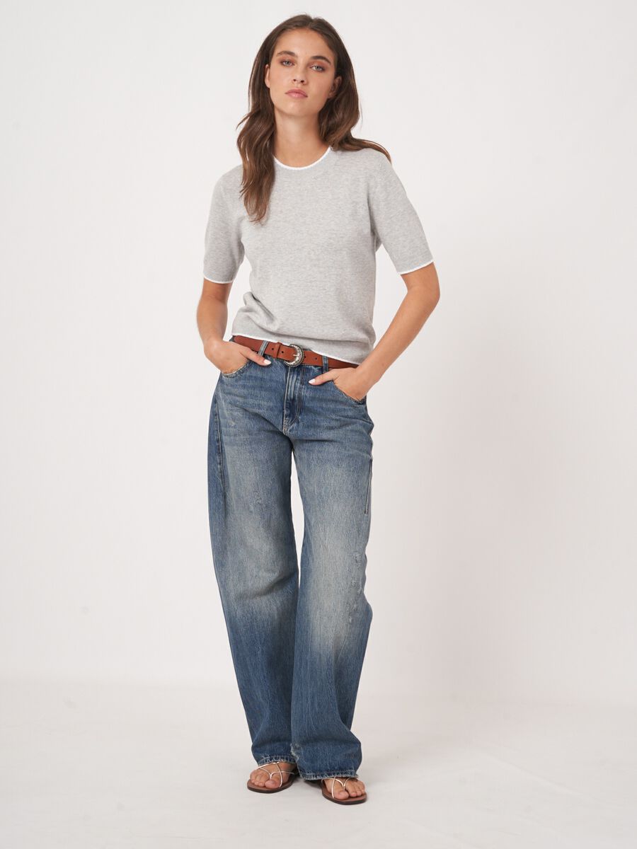 Short sleeve sweater with contrast seams image number 7