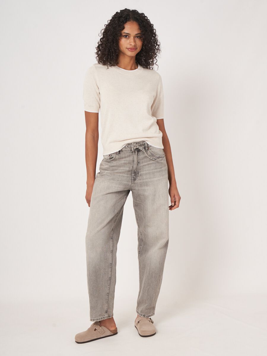 Short sleeve sweater with contrast seams image number 6