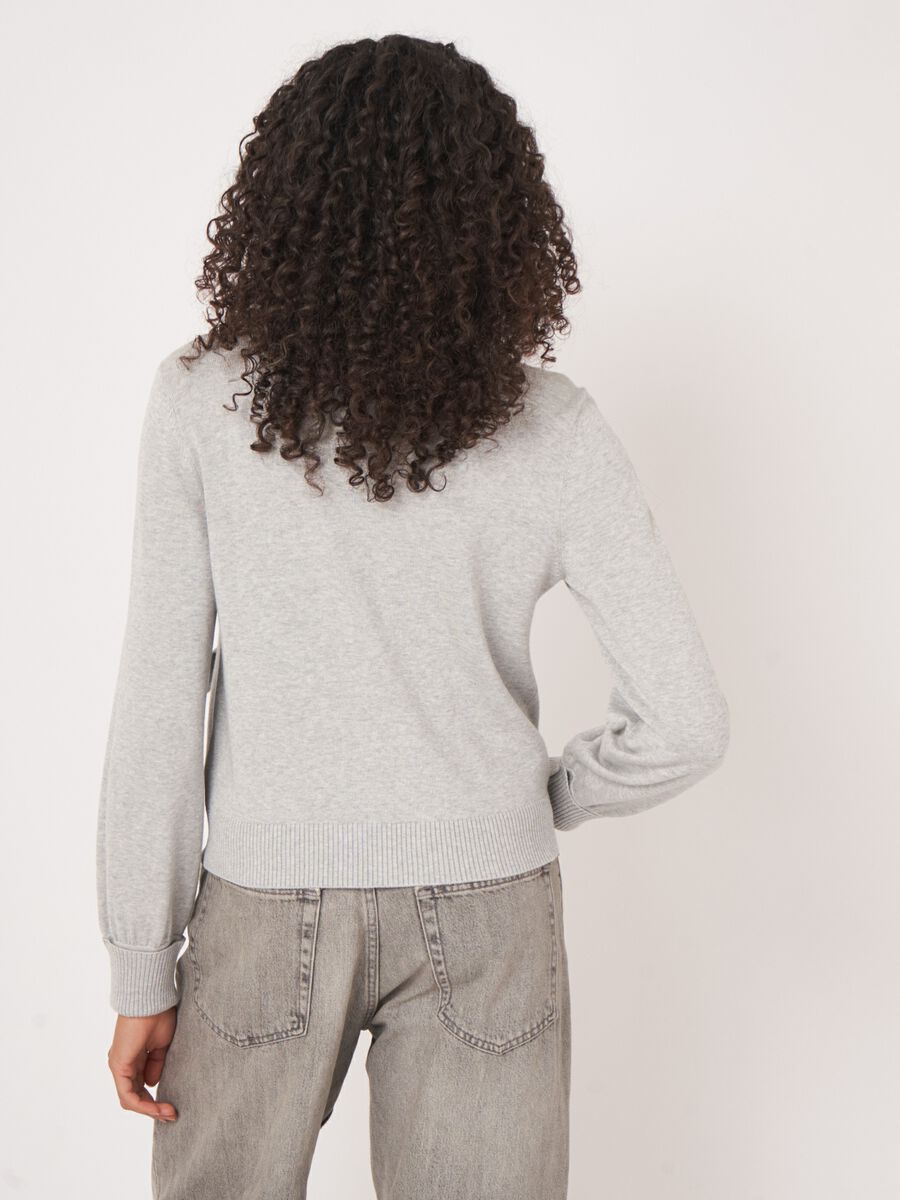 Kurzarm-Feinstrickjacke mit Polokragen aus Baumwollmischung image number 3