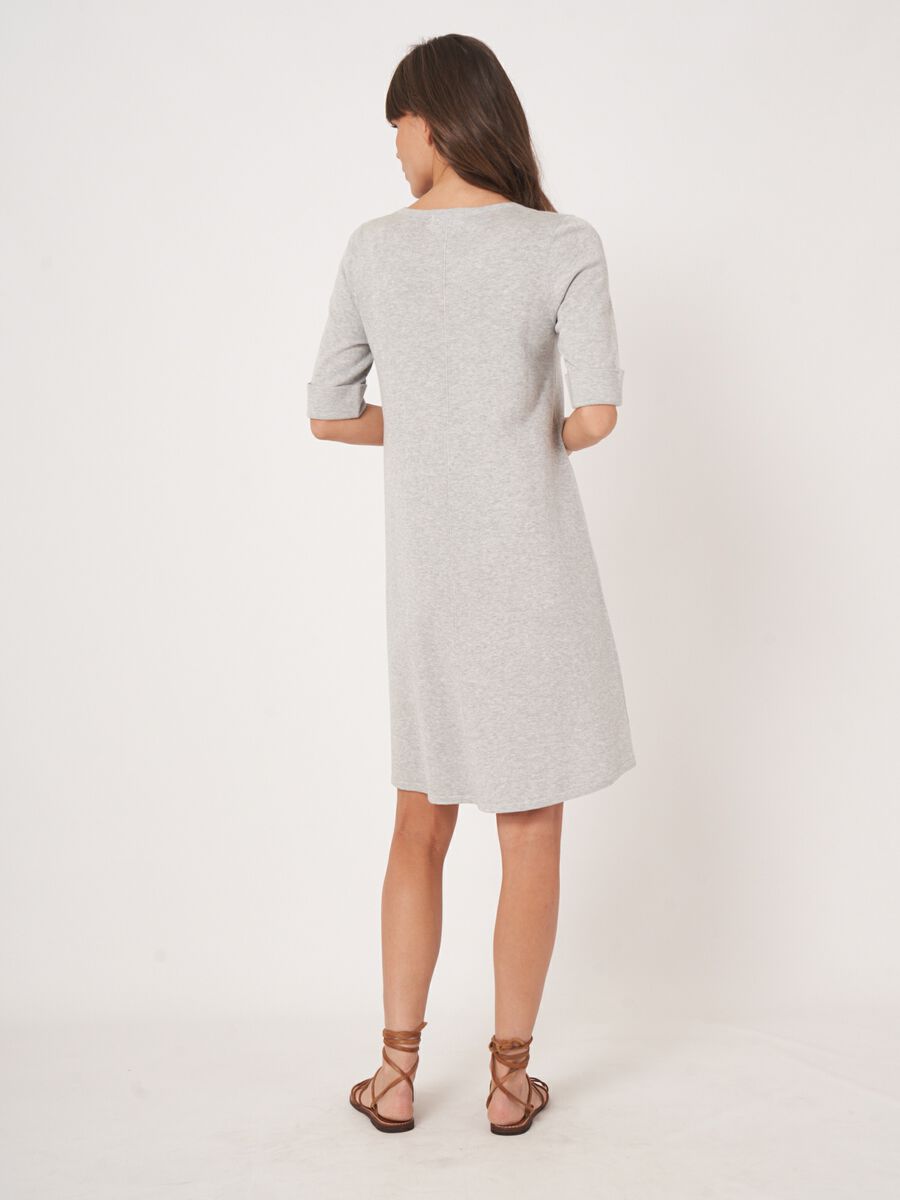 Robe à manches courtes en maille fine en mélange de coton  image number 5