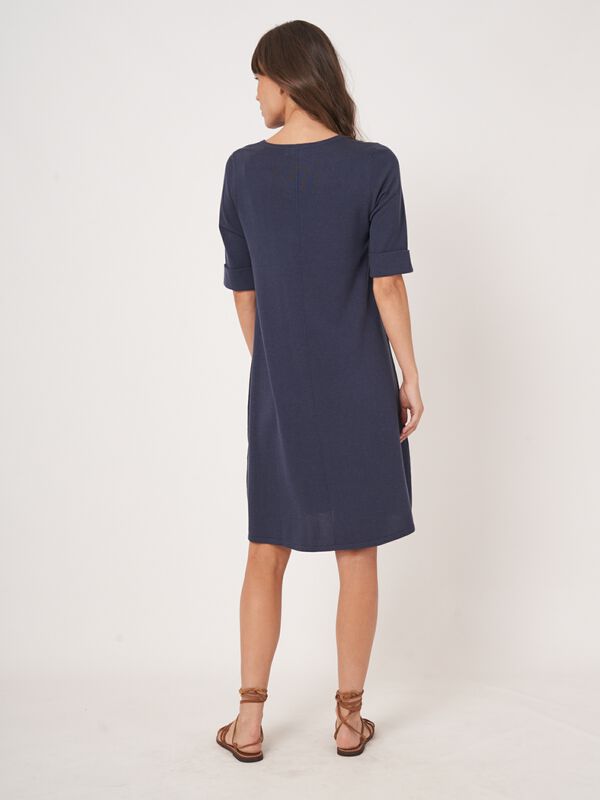 Robe à manches courtes en maille fine en mélange de coton  image number 4