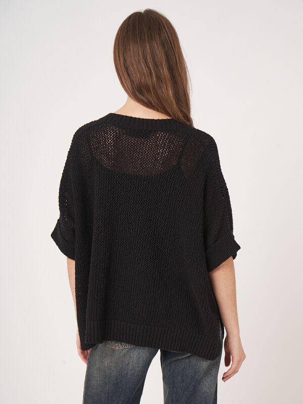 Grof gebreid ajour poncho vest image number 2