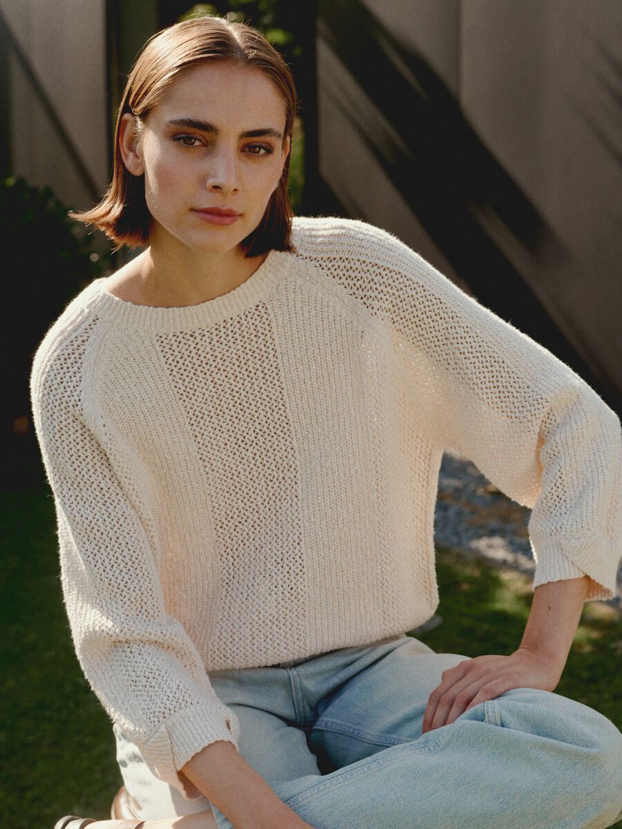 Strukturierter Pullover mit Lochmuster aus reiner Baumwolle image number 0