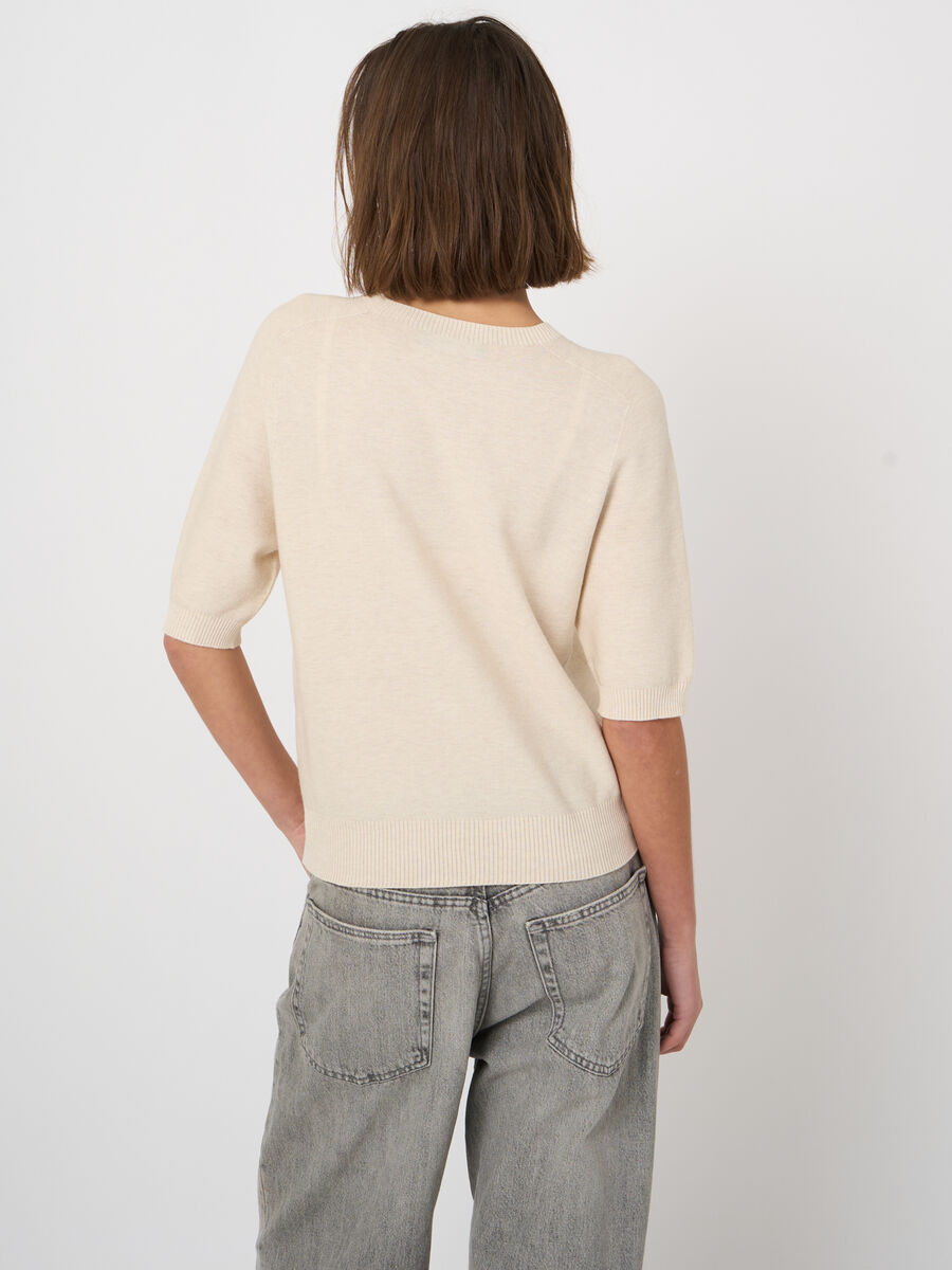 Pull c&ocirc;tel&eacute; sans coutures en cachemire-coton, ultral&eacute;ger image number 2