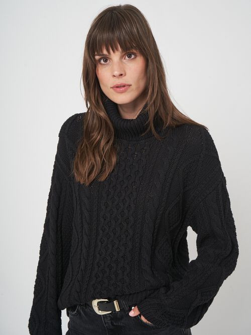 Chunky katoenen trui met kabelpatroon