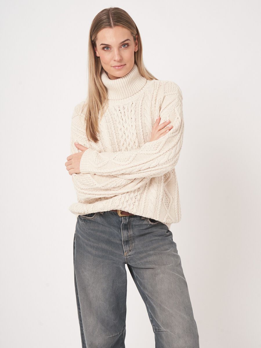 Chunky knit cotton sweater with cable design image number 6