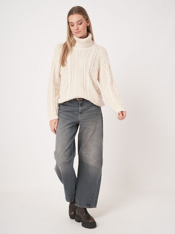 Chunky katoenen trui met kabelpatroon image number 7