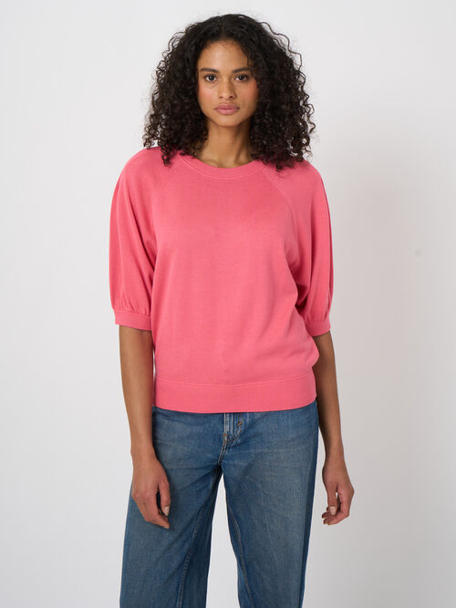 Fine-knit cotton-blend top with pleated sleeves