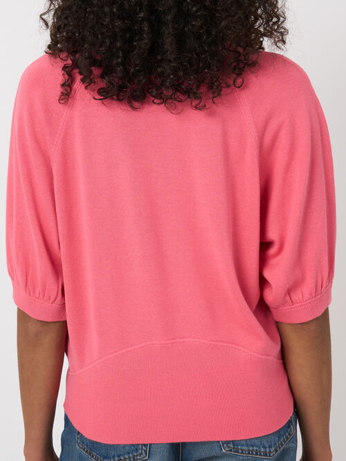 Fine-knit cotton-blend top with pleated sleeves