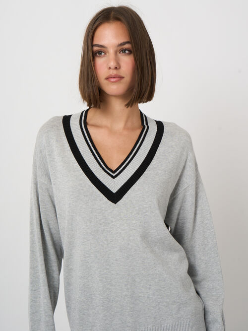 Contrast-trim cotton-viscose v-neck sweater