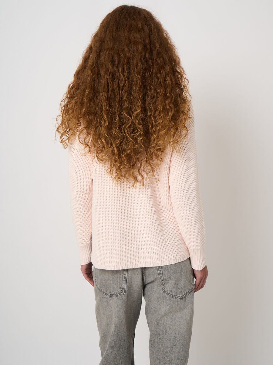 Textured cotton waffle-knit cardigan image number 4