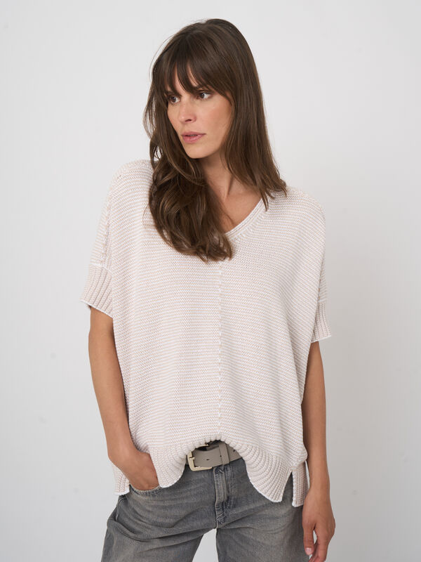 V-neck cotton knit poncho image number 5