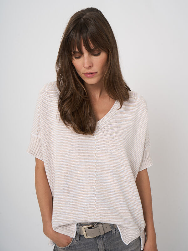 V-neck cotton knit poncho image number 6