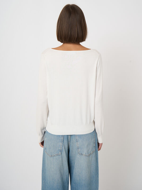 Superfine cotton boat neck sweater image number 2