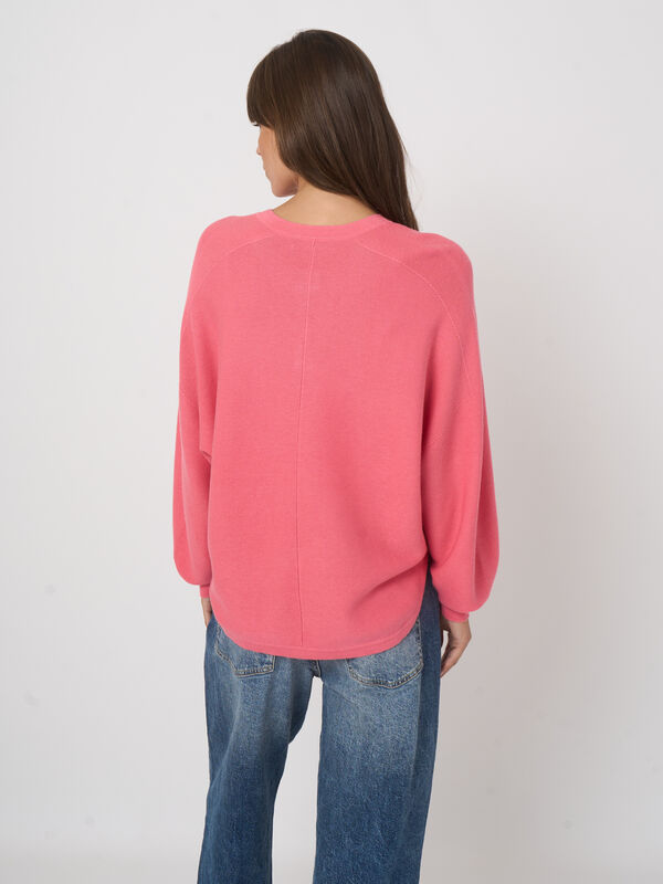 Pull en maille c&ocirc;tel&eacute;e fine cachemire-coton image number 4