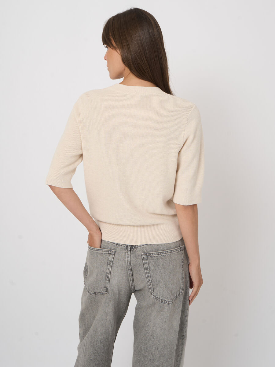 Pull court en maille c&ocirc;tel&eacute;e cachemire-coton image number 7