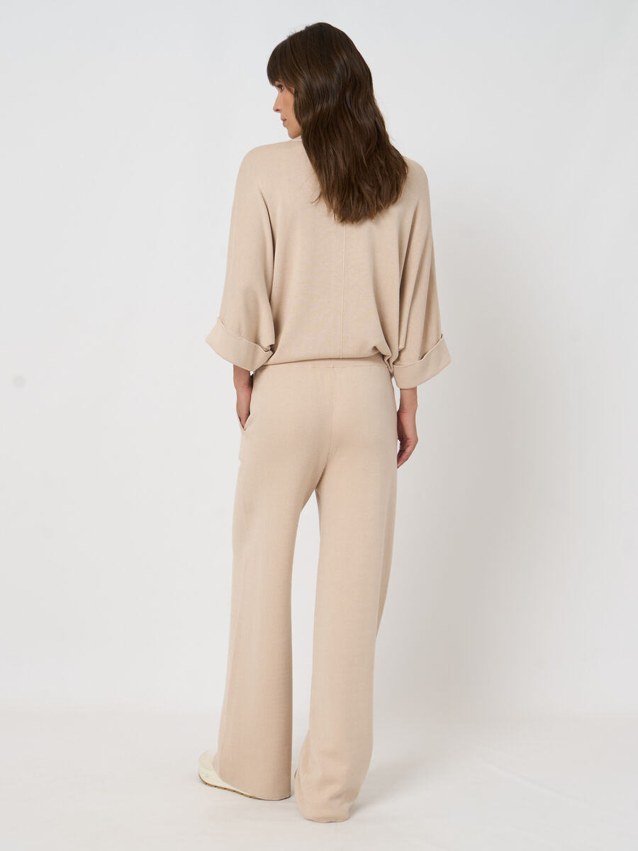 Fine-knit wide-leg pants in cotton-viscose blend image number 4
