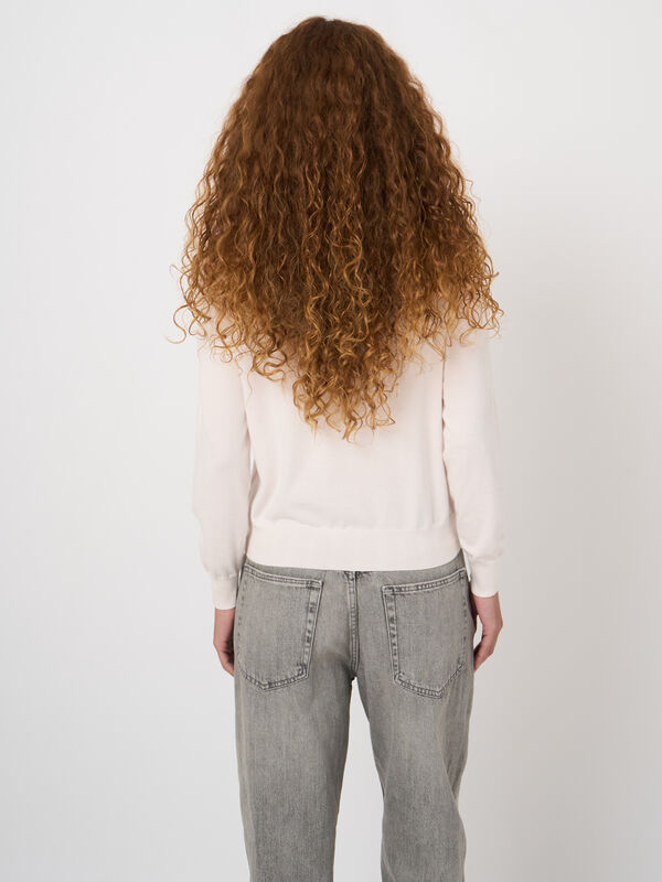 100% superfine cotton crew-neck sweater image number 3