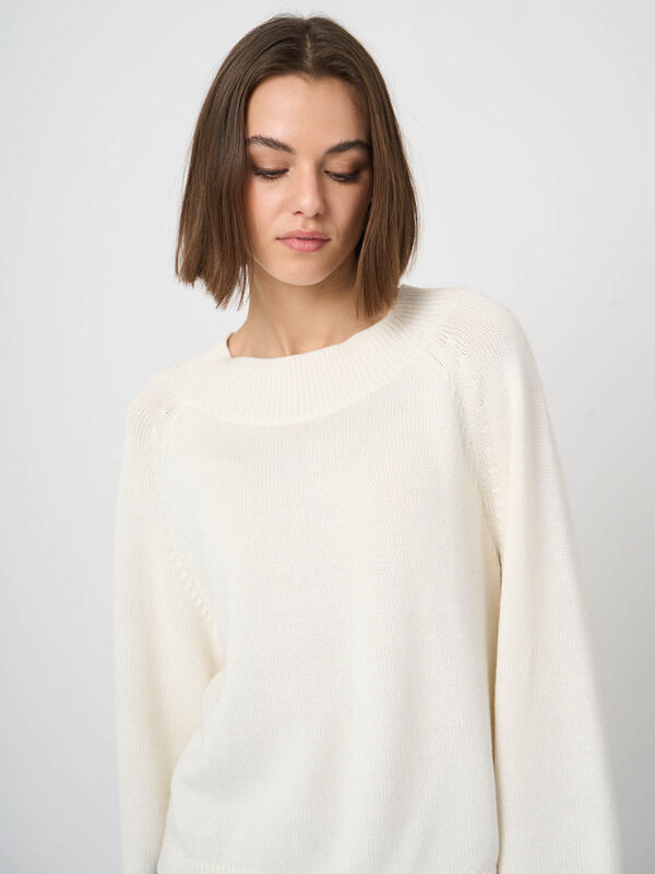 Cropped Cashmere-Cotton Sweater with Wide Rib Boat Neck image number 3