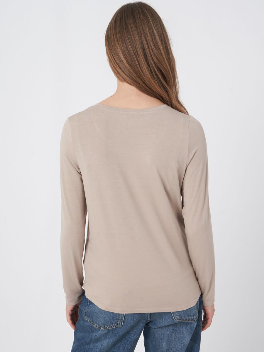 Basic women's long-sleeved top image number 4