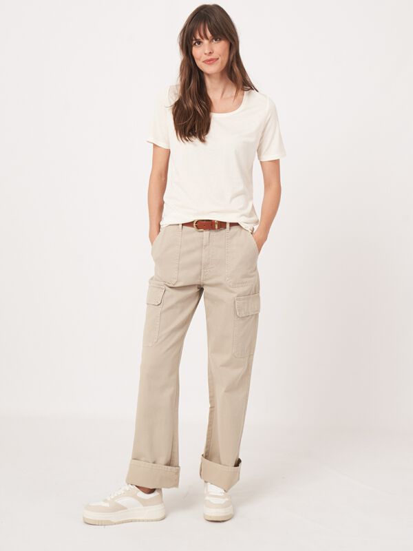 Women's basic T-Shirt image number 4