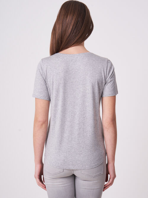 Women's basic T-Shirt