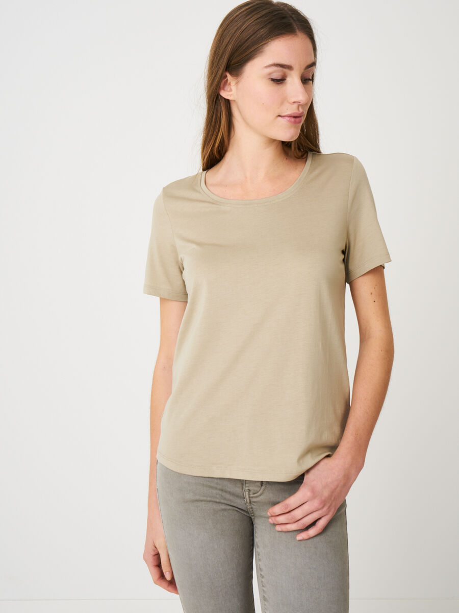 Women's basic T-Shirt image number 0