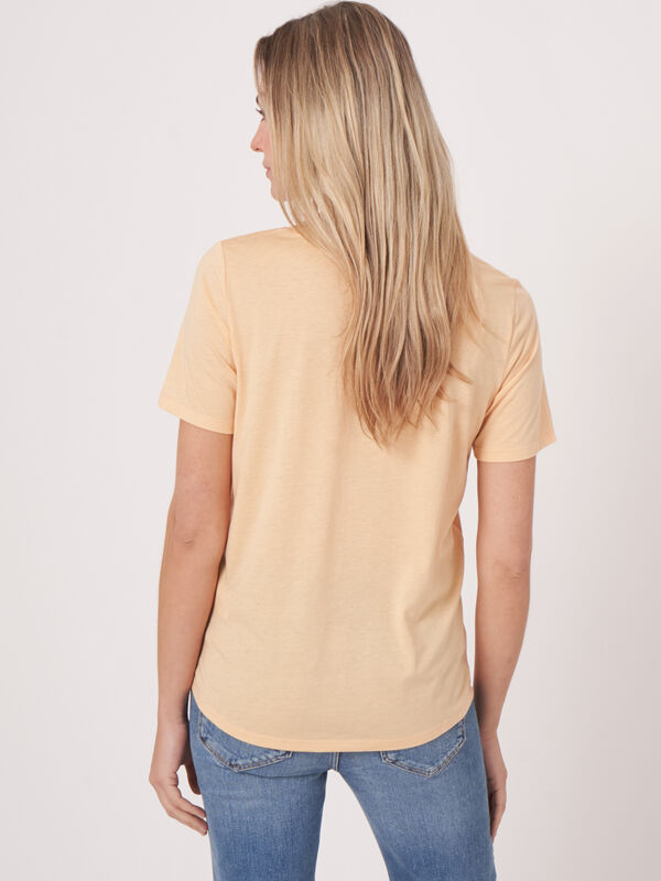 Women's basic T-Shirt image number 1