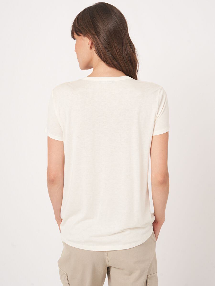 Basic dames T-shirt met V-hals en borstzak image number 3