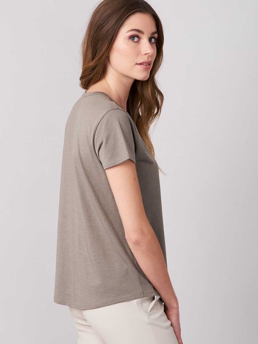 Lyocell-Baumwollmix T-Shirt, V-Ausschnitt & Brusttasche image number 2