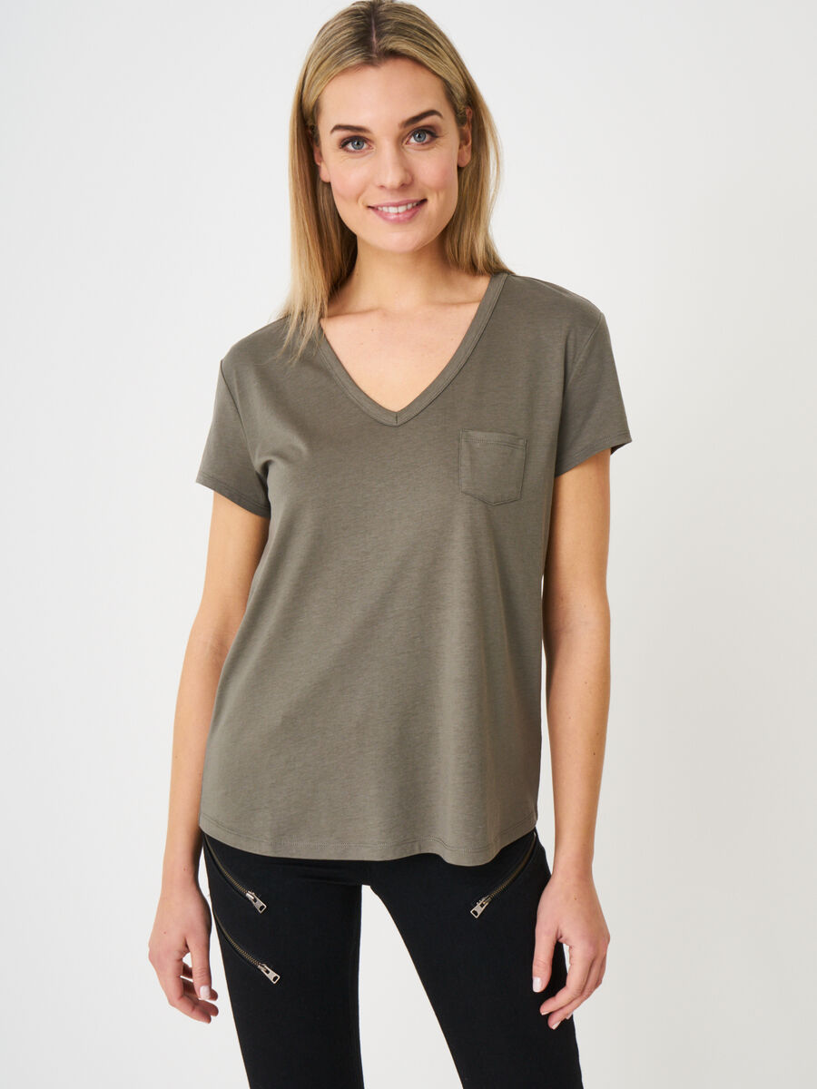 Women's basic V-neck T-shirt with chest pocket image number 0