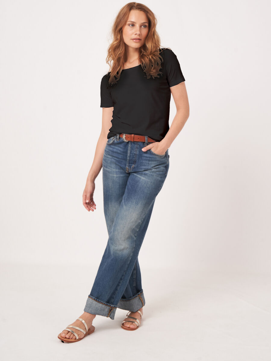 Basic T-Shirt mit Rundhalsausschnitt aus Baumwolle image number 0