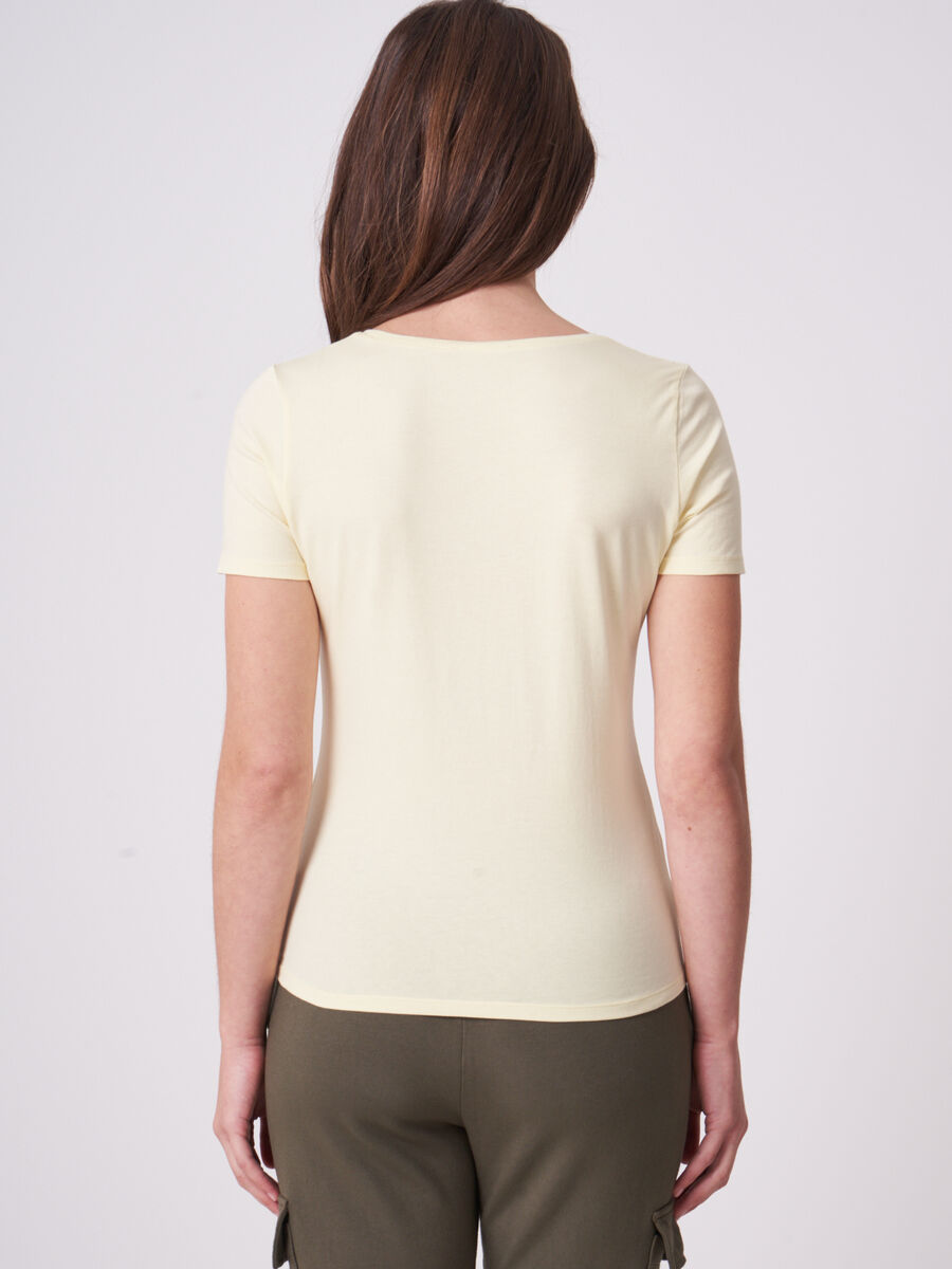 T-shirt col rond en coton stretch doux image number 1