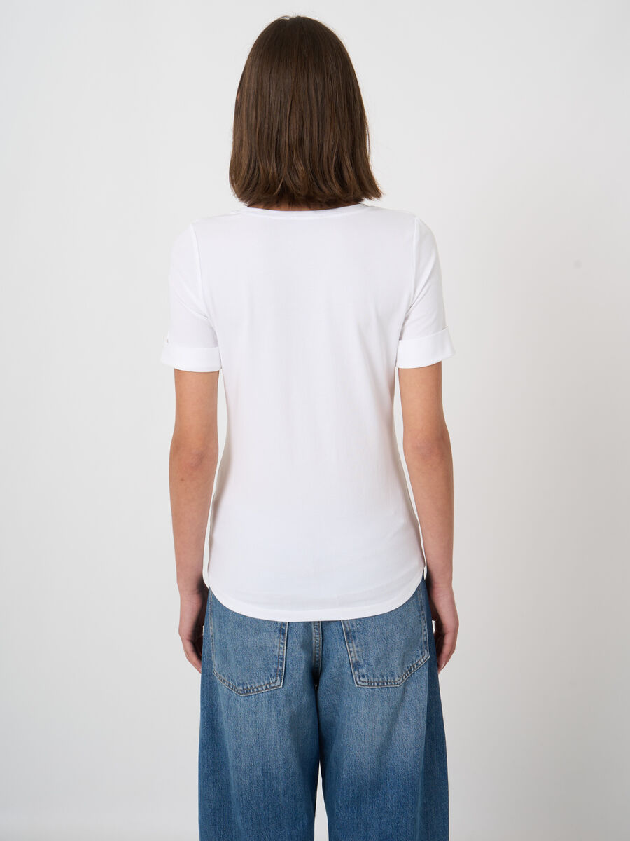 Stretchkatoenen T-shirt met omgeslagen mouwen image number 3