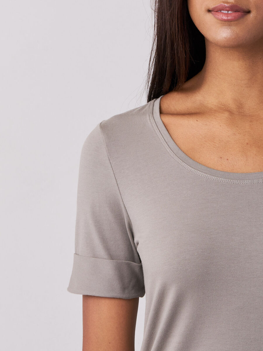 Stretch cotton t-shirt with rolled sleeves image number 2