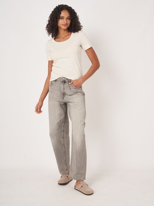 Basic T-Shirt mit aufgeschlagenen Ärmel aus Baumwolle image number 4