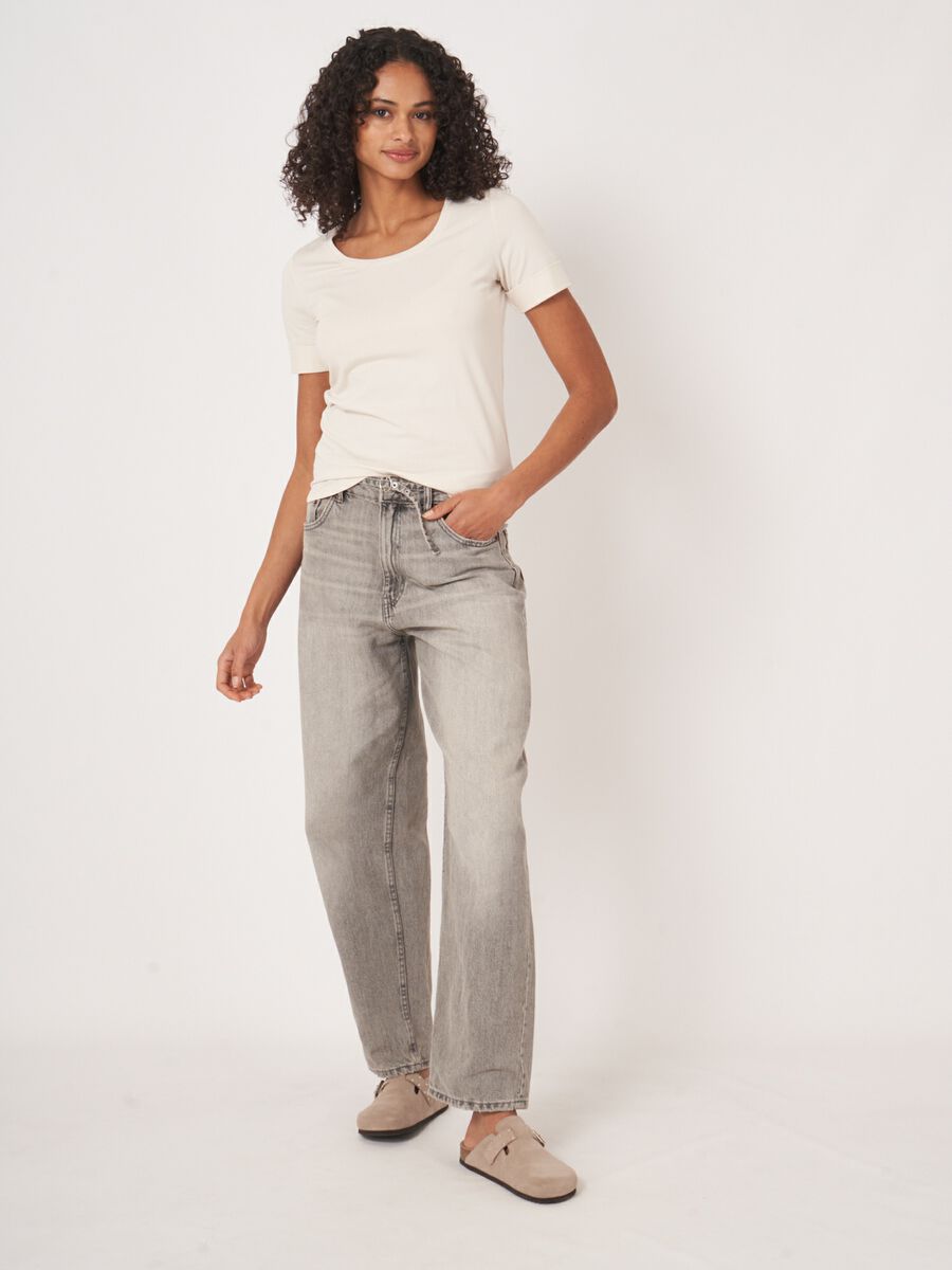 Basic T-shirt with rolled up sleeves image number 4