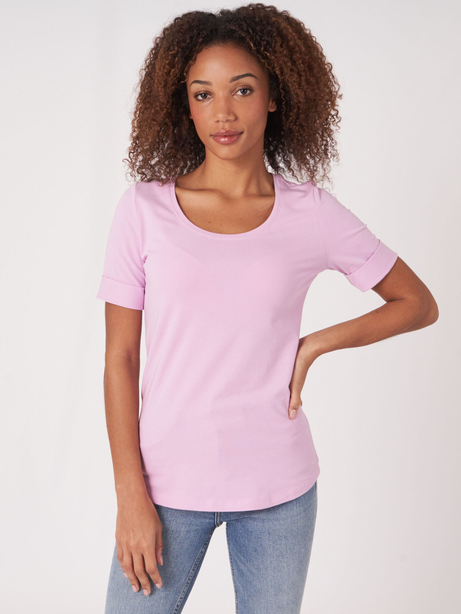 Dames T-shirt met opgerolde mouwen